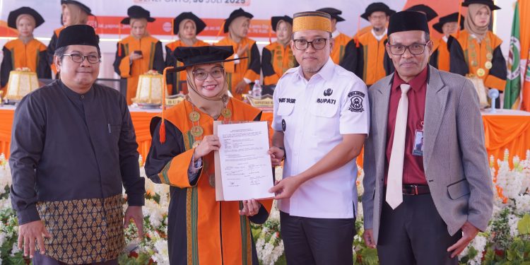 Bupati Jeneponto Hadiri Wisuda Sarjana XIX Dan Launching Institut Agama Islam YAPNAS: Momentum Transformasi Pendidikan Tinggi Keagamaan