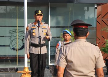 Kapolres Ngawi Pimpin Upacara Kenaikan Pangkat Pengabdian TMT 1 Agustus 2025