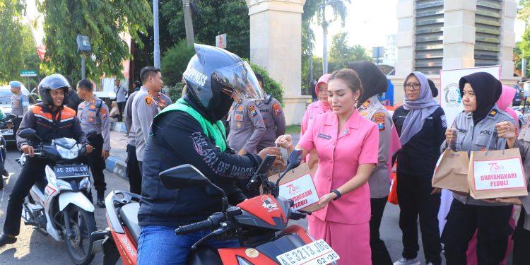 Polres Ngawi Gelar Bakti Sosial : Polwan Dan Bhayangkari Berbagi Untuk Masyarakat