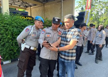 Polres Nganjuk Cegah Pelanggaran Anggota, Sipropam Gelar Pemeriksaan Handphone dan Kelengkapan Pribadi