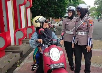 Polres Nganjuk All Out Layani Warga di Jam Sibuk Pagi dan Siang