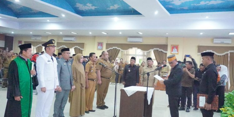 Bupati Jeneponto H. Paris Yasir Dorong Kinerja ASN Lewat Mutasi dan Promosi Jabatan