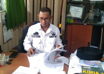 KEPALA SEKOLAH  SMAN 5 JENEPONTO KELOLA DANA BOS 1 MILYAR LEBIH