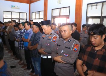 Polres Ngawi Gelar Salat Gaib Doakan Alm. Affan Kurniawan