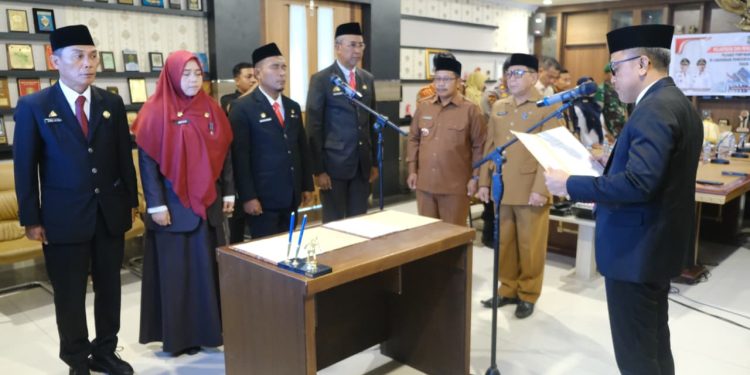 BUPATI JENEPONTO LANTIK HASIL SELEKSI TERBUKA JABATAN PIMPINAN TINGGI PRATAMA
