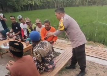 Ngobras Bersama Warga, Polsek Pangkur Tampung Aspirasi Masyarakat Ngawi