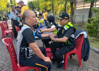 Jaga Kesehatan Fisik Anggota, Polres Ngawi Gelar TKJ di Alun-Alun