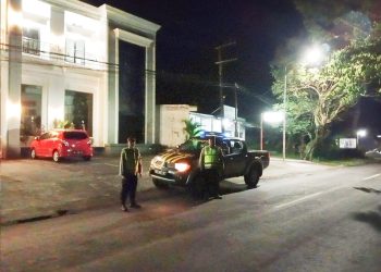 Antisipasi 3C dan Balap Liar di Kedunggalar, Polisi Ngawi Patroli Blue Light