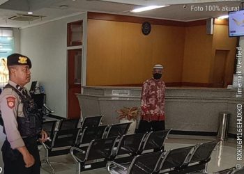 Unit Pam Obvit Sat Samapta Polres Ngawi Laksanakan Pengamanan di Bank BRI Cabang Ngawi