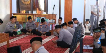 Polres Ngawi Gelar Binrohtal Dalam Rangka Penguatan Iman Dan Taqwa Personel