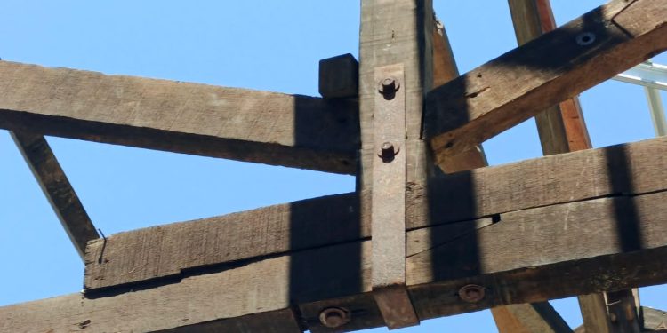 Miris ! Kontruksi Buruk Proyek Pembangunan Ruang Kelas SDN Kwatu Terkesan Asal-asalan