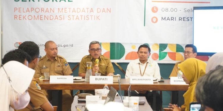 BUPATI JENEPONTO H. PARIS YASIR, S.E., M.M. BUKA KEGIATAN PEMBINAAN STATISTIK SEKTORAL DAN PENGISIAN ROMANTIK
