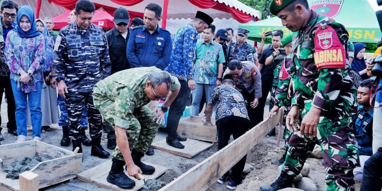Pangdam XIV/Hsn Meletakan Batu Pertama Gerai, Pergudangan dan Kelengkapan Koperasi Desa/Kelurahan Merah Putih di Gowa