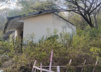 Perumahan Rumah Dinas Anggota Polsek Tamalatea, Polres Jeneponto Rusak Parah