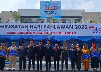 Bupati Gatut Sunu Wibowo Pimpin Upacara Hari Pahlawan di Tulungagung