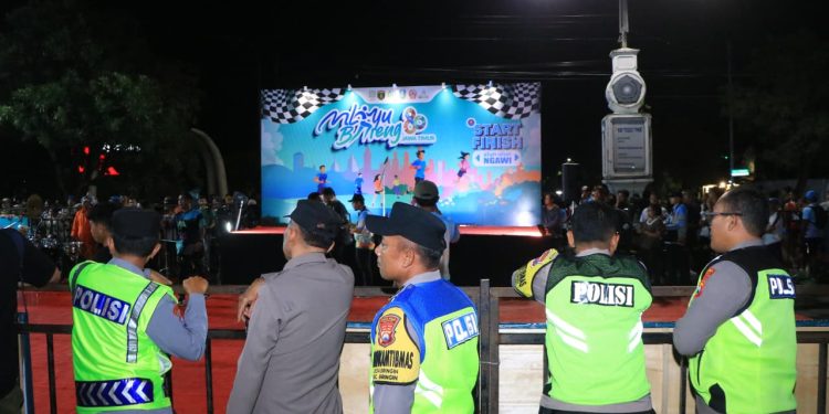 Polres Ngawi Amankan Kegiatan Mlayu Bareng dan Konser Musik HUT Provinsi Jawa Timur ke-80