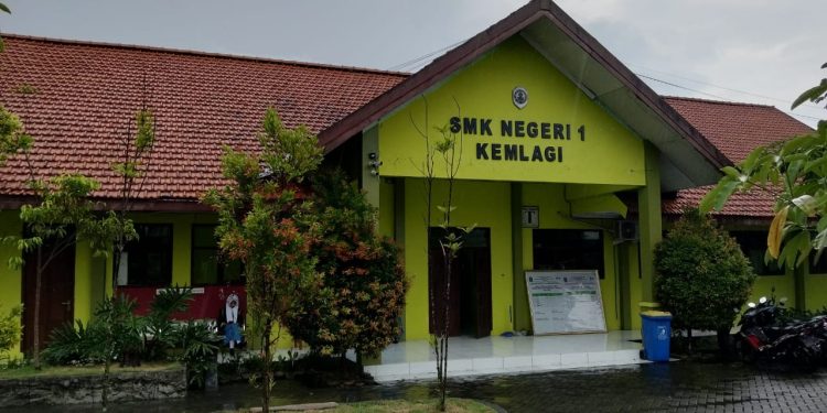 Pungli Berkedok Sumbangan dan Jual Beli LKS Resahkan Wali Murid, Cabang Dinas Mojokerto Diduga Tutup Mata