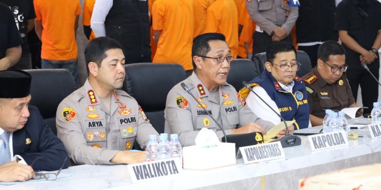 Kapolda Sulsel Pimpin Press Conference Pengungkapan Kasus Narkotika dan Penculikan Anak di Bawah Umur