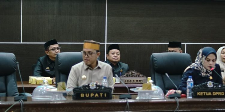 Rapat Paripurna Tingkat I DPRD Jeneponto: Penyerahan Rancangan KUA-PPAS APBD 2026