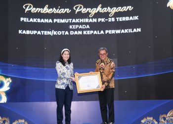 Bupati Jeneponto Raih Penghargaan Nasional Pelaksana Pemutakhiran Pendataan Penduduk Terbaik Tahun 2025.