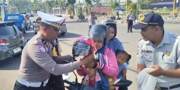 Humanis, Satlantas Polres Ngawi Perbanyak Teguran di 2025