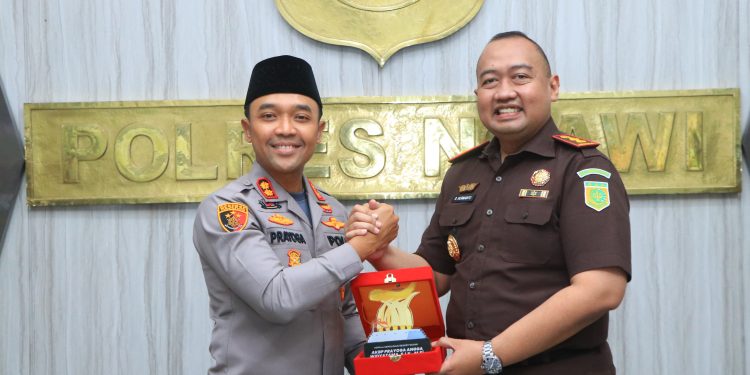 Kapolres Ngawi Terima Kunjungan Silaturahmi Kajari