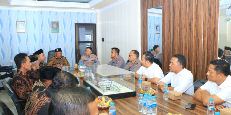 Perkuat Kamtibmas di Ngawi, Kapolres Kunjungi Tokoh Agama