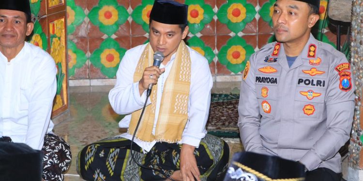 Polres Ngawi Subuh Berjamaah di Masjid Miftahul Hudha Al-Hajar Gerih