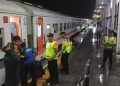 Patroli Stasiun Kereta Api di Walikukun, Polres Ngawi Tingkatkan Harkamtibmas Jelang Imlek dan Ramadhan