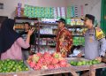 Jaga Stabilitas Harga dan Ketersediaan Bapokting di Ngawi, Kapolres Bersama Wakil Bupati Tinjau Pasar
