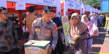 GPM Serentak, Pasar Murah Polres Ngawi Diserbu Warga