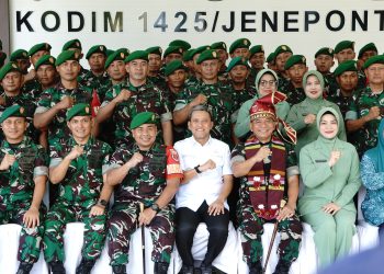 BUPATI JENEPONTO DAMPINGI PANGDAM XIV/HASANUDDIN RESMIKAN SPPG TNI AD KODIM 1425/JENEPONTO