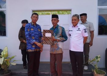 Bupati Jeneponto H. Paris Yasir Resmikan Reading Corner Dan Tinjau Lokasi Sekolah Rakya