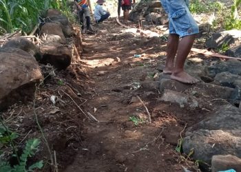 Warga Desa Bulusuka Gelar Gotong Royong Di Dusun Tappalalo
