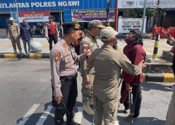 Polres Ngawi Bersama Pemda Tertibkan Gepeng dan Manusia Silver, Delapan Orang Diamankan