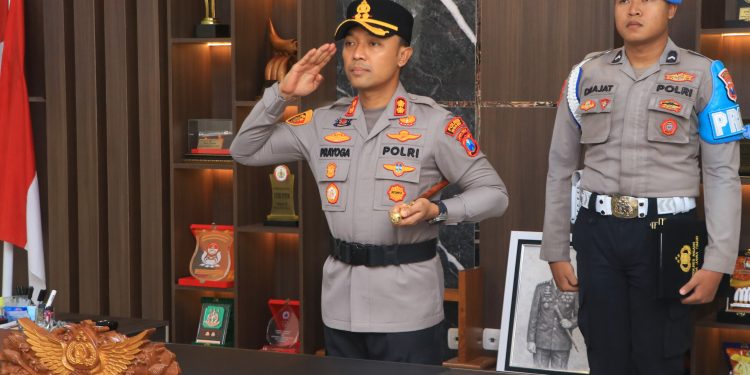Kapolres Ngawi Pimpin Sertijab dan Pengukuhan Kapolsek
