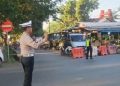 Perdana Bertugas, Kasat Lantas Polresta Gowa Turun Langsung Layani Pengguna Jalan di Jembatan Kembar