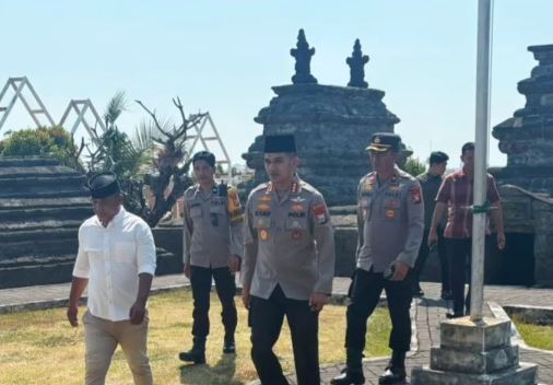 Hari Pertama Menjabat, Kapolresta Gowa Laksanakan Ziarah ke Tiga Makam Tokoh Bersejarah Didampingi Kapolsek Somba Opu