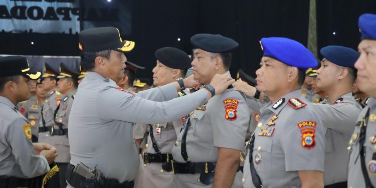 Kapolda Sulsel Pimpin Sertijab Pejabat Utama dan Kapolres Jajaran Serta Lantik Karolog dan Kapolresta Gowa