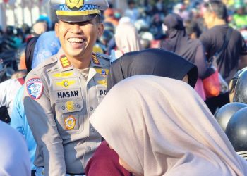 Di Tengah Riuh CFD, Kasat Lantas Polresta Gowa Hadir Lebih Dekat dengan Masyarakat