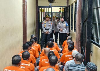 Kapolresta Gowa Tinjau Ruang Tahanan, Sampaikan Pesan Moral dan Harapan Baru