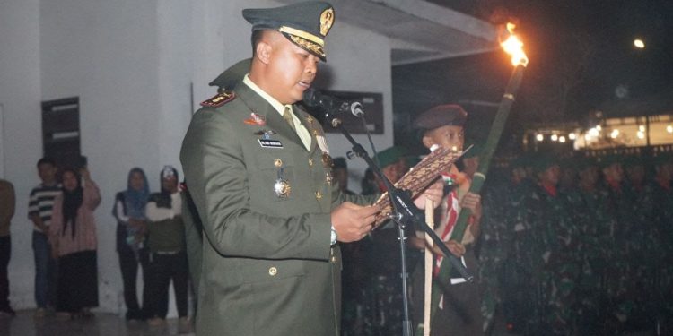 Dandim 1409/Gowa Pimpin Apel Kehormatan dan Renungan Suci HUT RI ke-81 di TMP Romang Lompoa