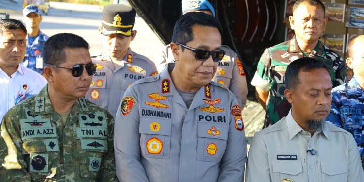 Kapolda Sulsel Hadiri Pelepasan Bantuan Kemanusiaan Forkopimda Sulsel untuk Korban Gempa NTT